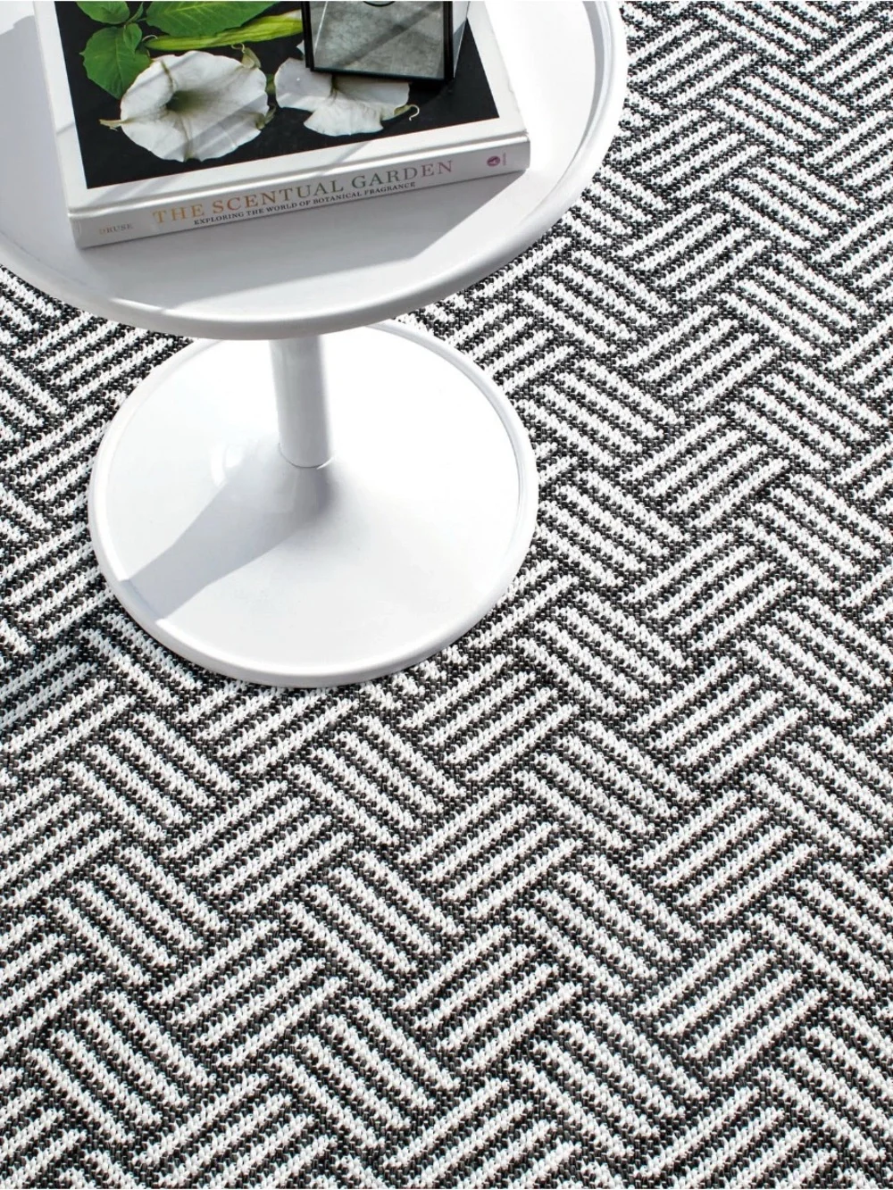NWT Annie Selke $68 Crisscross Handwoven Indoor/Outdoor Rug